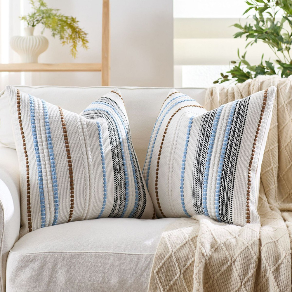Oreiller déco coussin chenille rayé