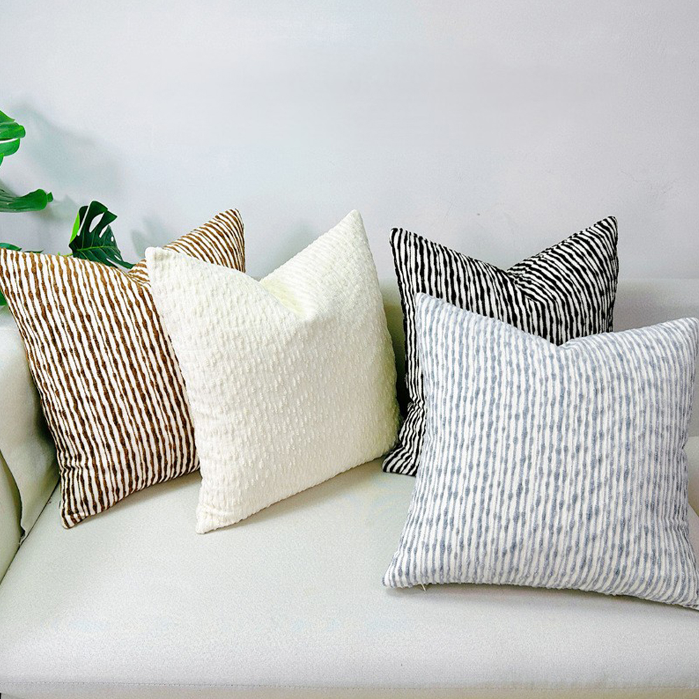 Oreiller déco coussin chenille rayé texturé