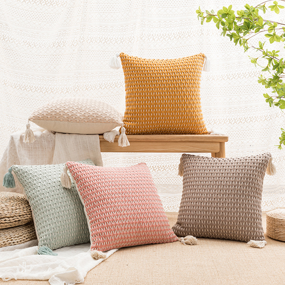 Oreiller déco coussin à pompon tissé tressé